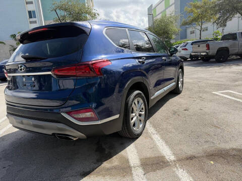 2020 Hyundai Santa Fe SE