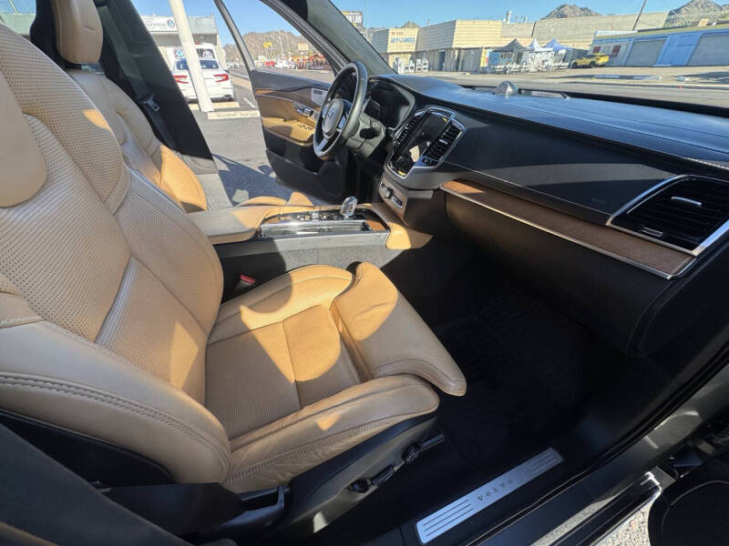 2017 Volvo XC90 T8 eAWD Inscription