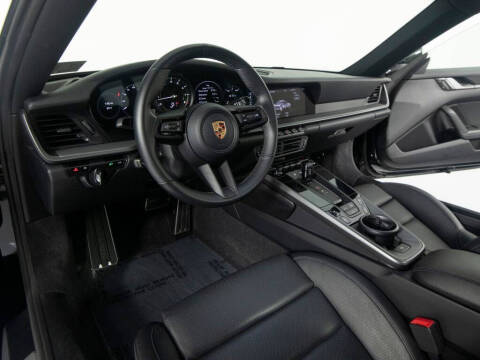 2020 Porsche 911 Carrera