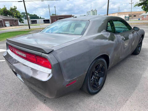 2009 Dodge Challenger SE