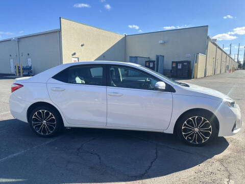 2015 Toyota Corolla S Plus