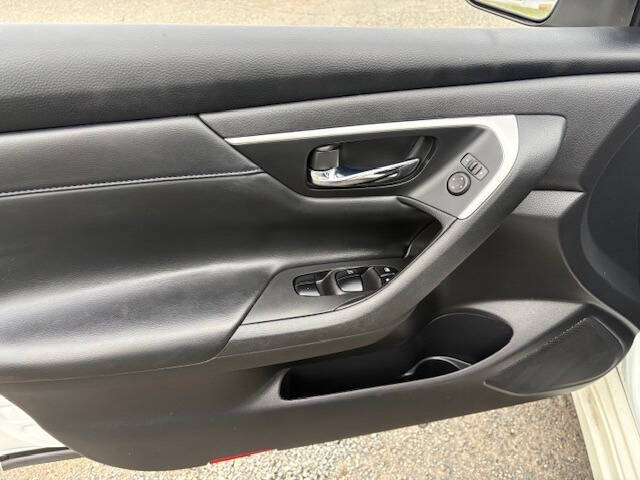 2016 Nissan Altima 2.5 SR