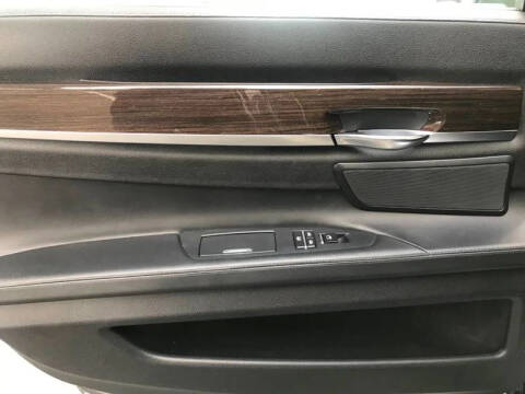 2011 BMW 7 Series 750Li xDrive