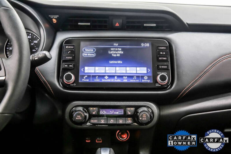 2022 Nissan Kicks SR