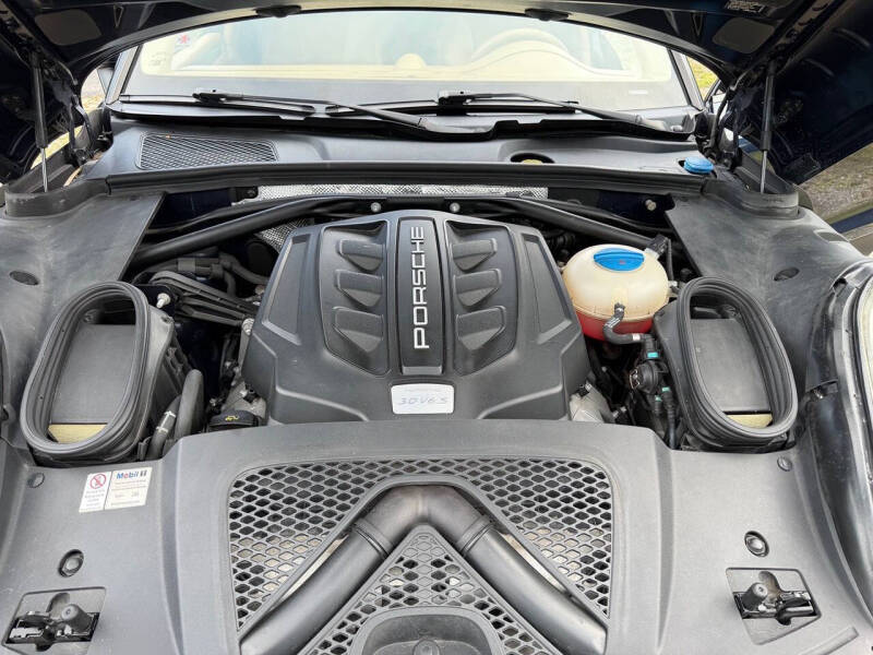 2017 Porsche Macan S