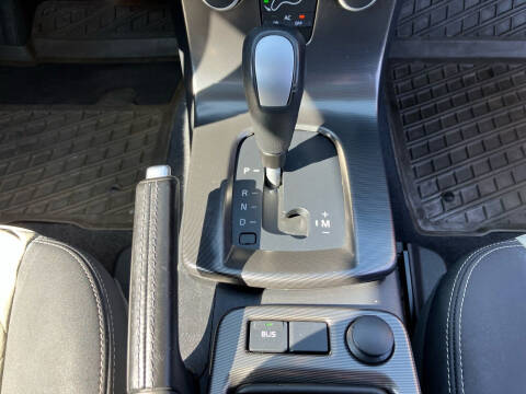 2011 Volvo C30 T5 R-Design