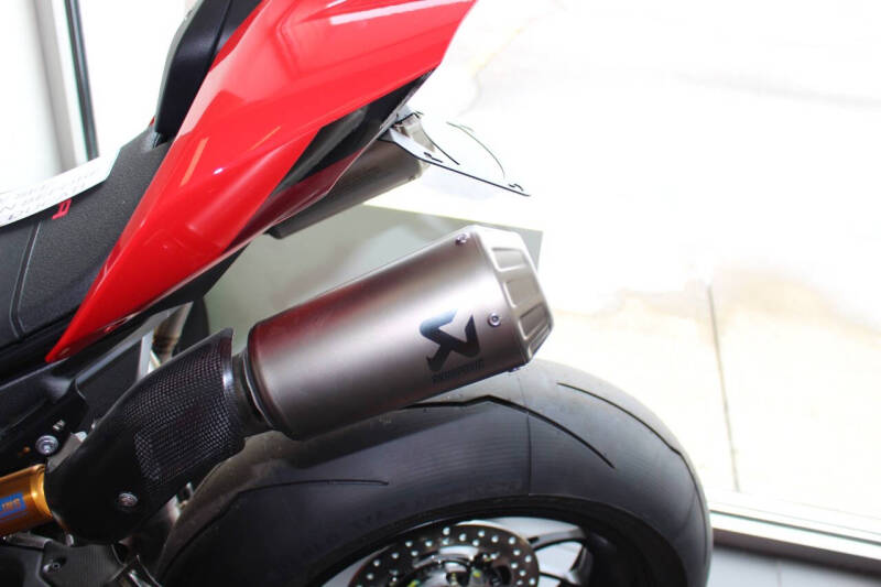 2024 Ducati Panigale V4 R