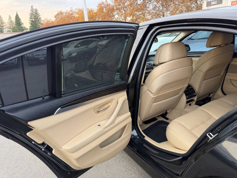 2011 BMW 5 Series 550i