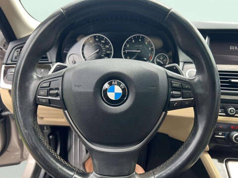 2016 BMW 5 Series 528i