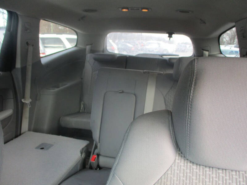 2011 Chevrolet Traverse LS