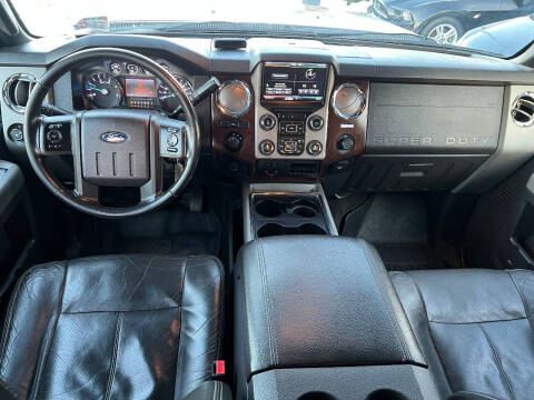 2014 Ford F-350 Super Duty Lariat