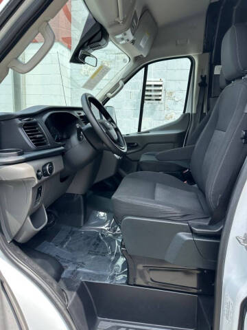 2023 Ford E-Transit