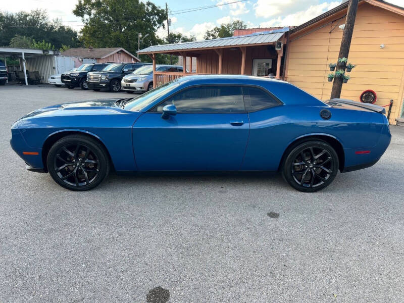 2021 Dodge Challenger SXT