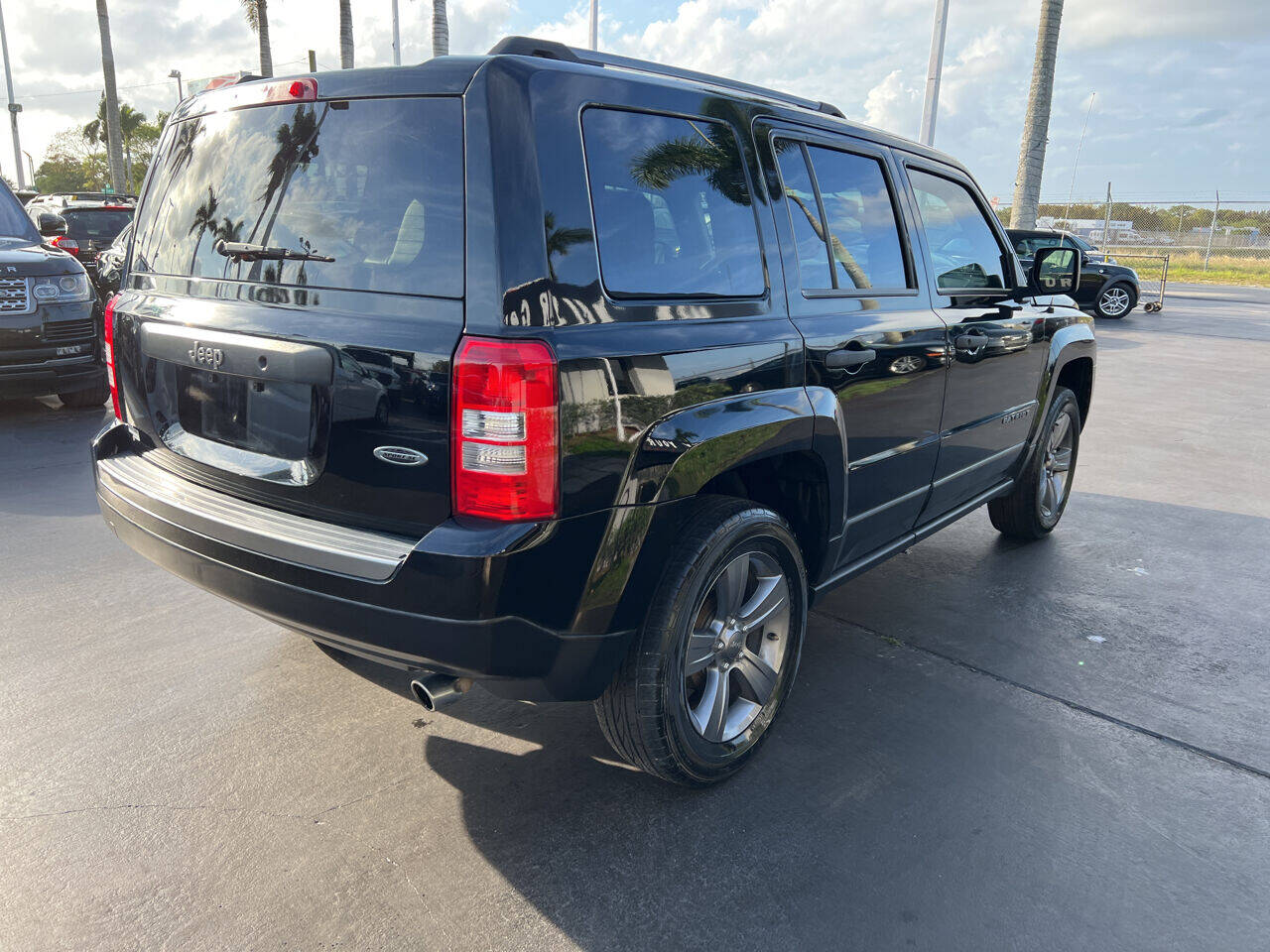 2017 Jeep Patriot  - $13,900