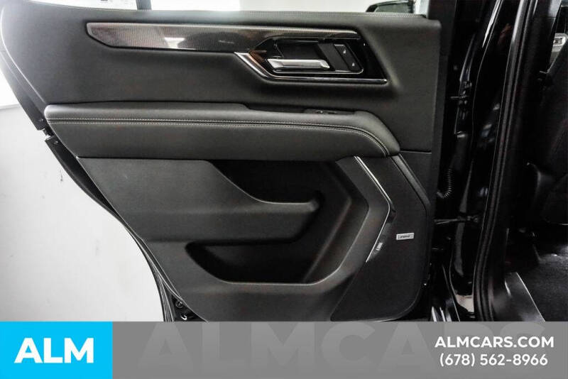 2025 GMC Yukon Elevation