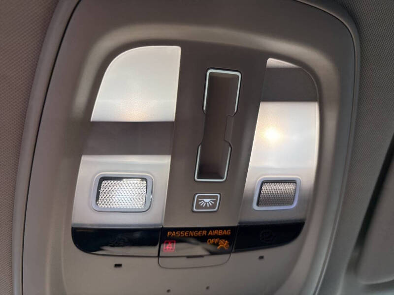 2025 Volvo XC60 B5 Plus Dark Theme