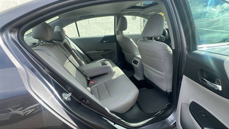 2017 Honda Accord EX-L w/Navi w/Honda Sensing