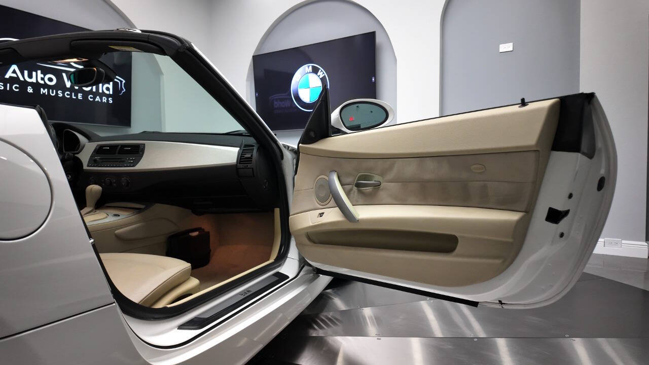 2005 BMW Z4 41