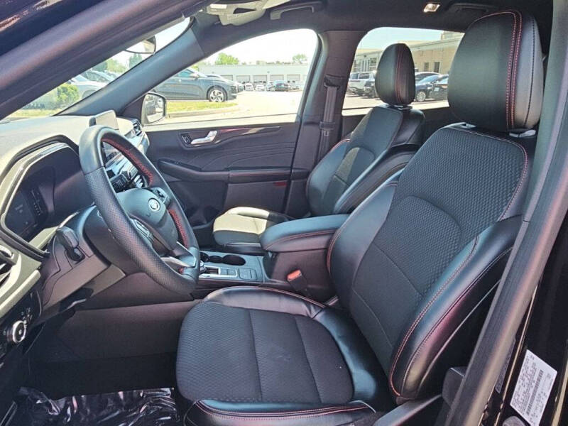 2023 Ford Escape ST-Line Select