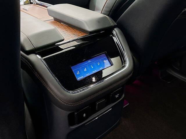 2023 Lincoln Navigator L Black Label