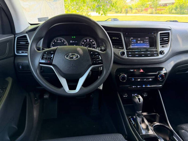 2017 Hyundai Tucson SE