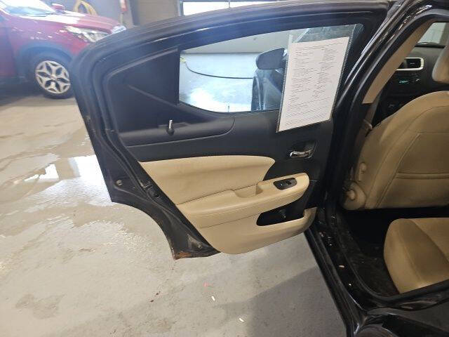 2013 Dodge Avenger SE