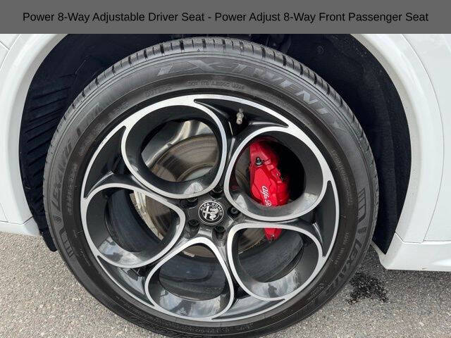 2022 Alfa Romeo Stelvio Veloce