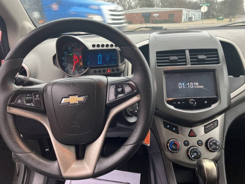 2016 Chevrolet Sonic LT Auto