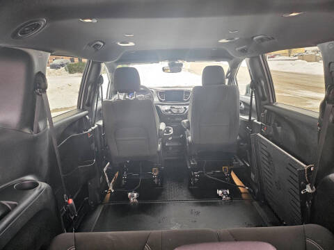 2024 Chrysler Pacifica Touring