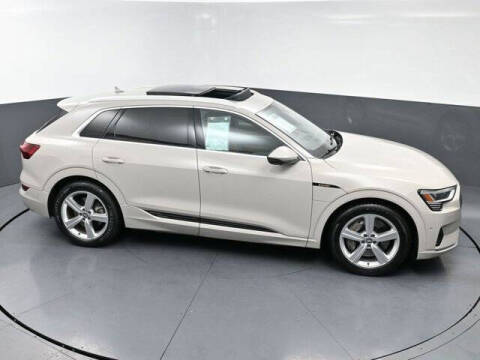 2019 Audi e-tron quattro Premium Plus