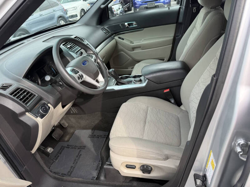 2015 Ford Explorer