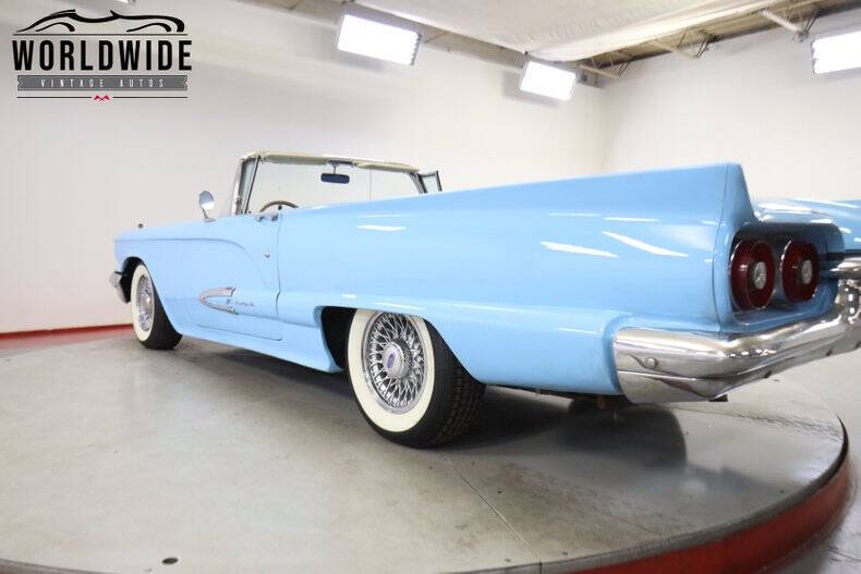 1959 Ford Thunderbird