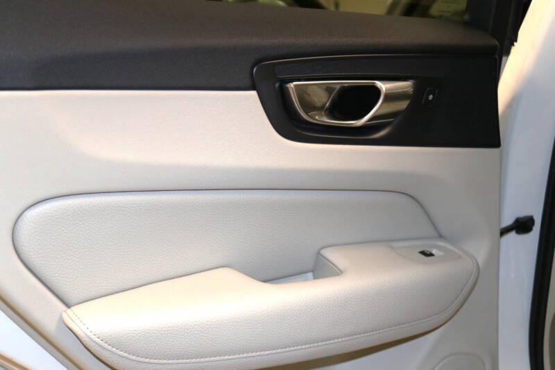 2019 Volvo XC60 T5 Momentum