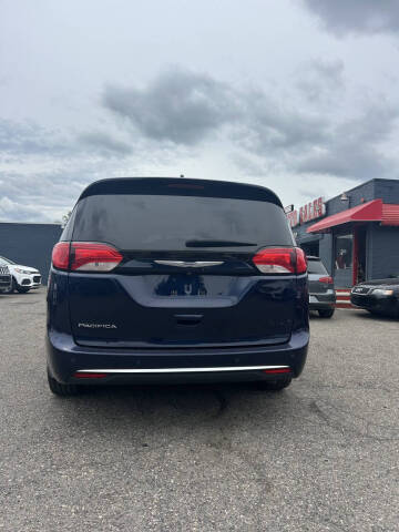 2019 Chrysler Pacifica Touring Plus