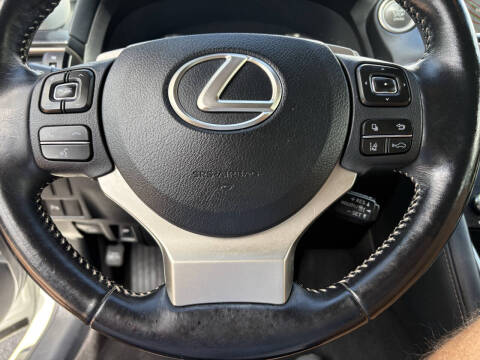 2017 Lexus IS 200t