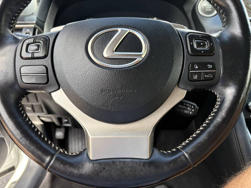 2017 Lexus IS 200t