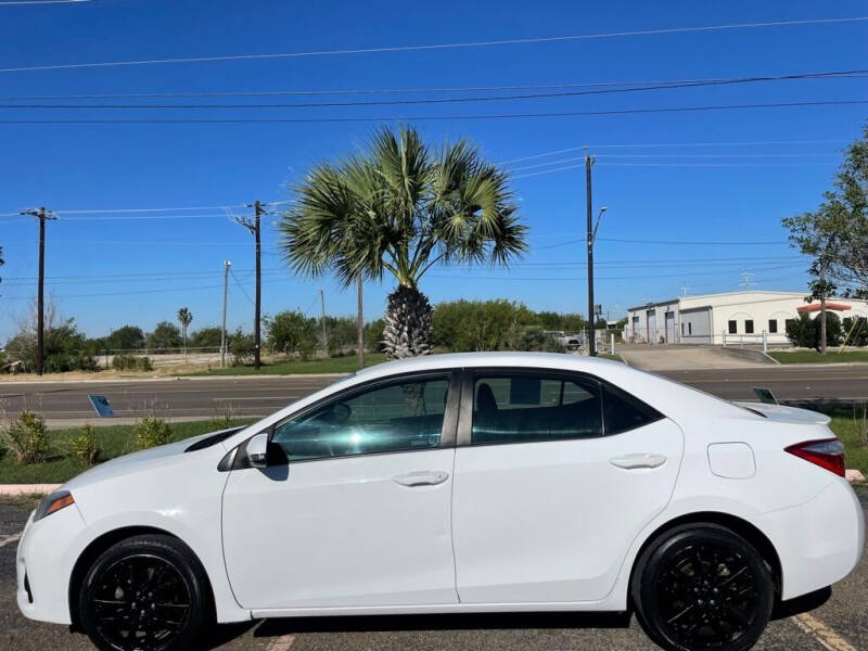 2016 Toyota Corolla S photo 2