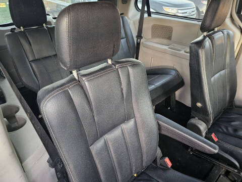 2015 Chrysler Town and Country Touring