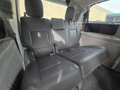 2011 Volkswagen Routan SEL