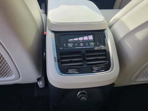 2018 Volvo XC90 T8 eAWD Inscription