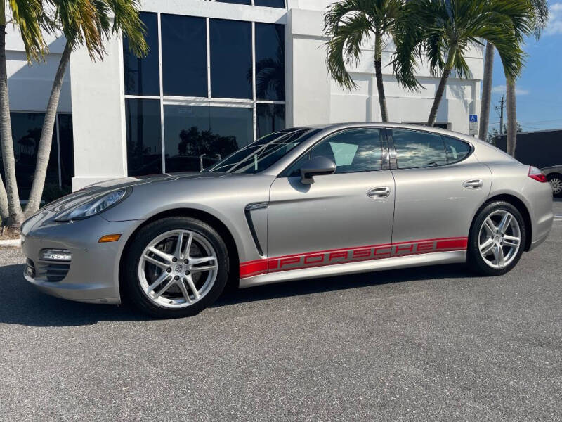2011 Porsche Panamera 4