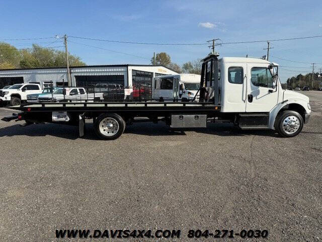 2017 Freightliner M2 106