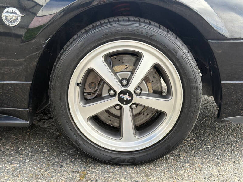 2004 Ford Mustang Mach 1 Premium