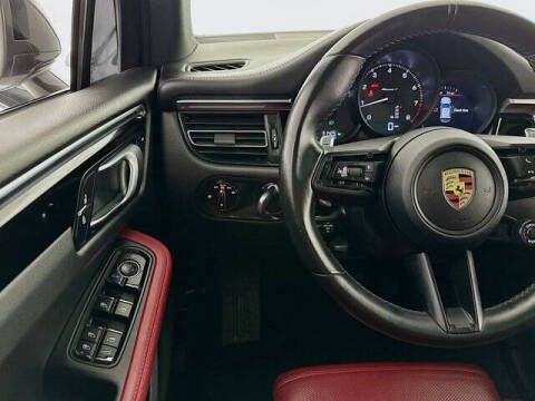 2023 Porsche Macan T