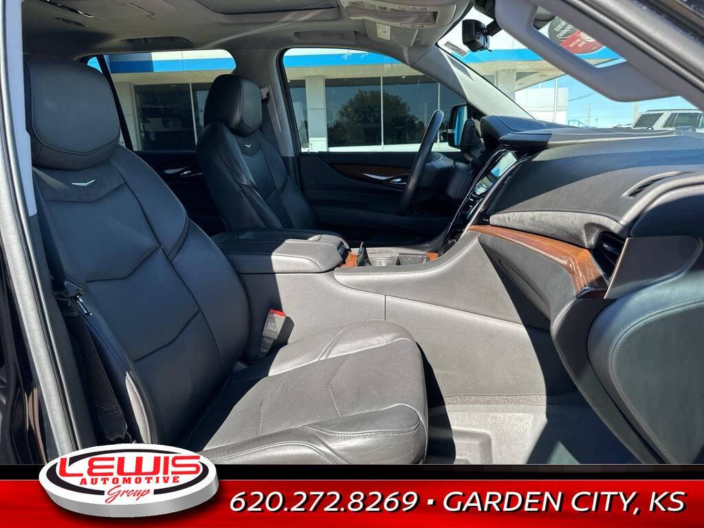 2020 Cadillac Escalade for sale at Lewis Chevrolet of Garden City in Garden City, KS