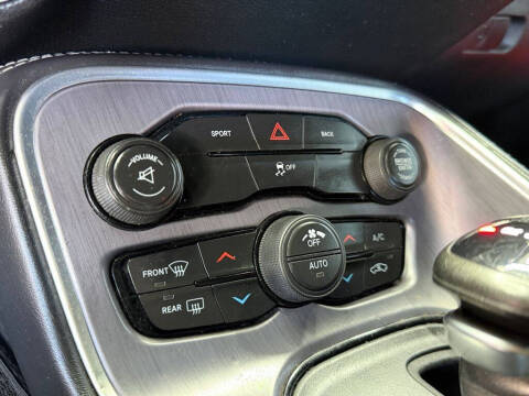 2015 Dodge Challenger SXT