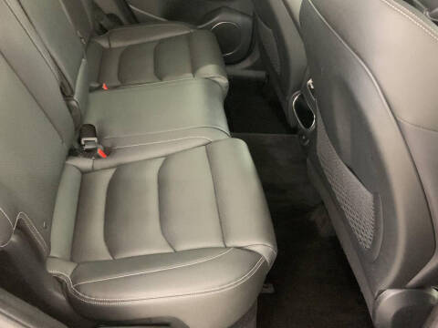 2025 Genesis GV70 2.5T Standard