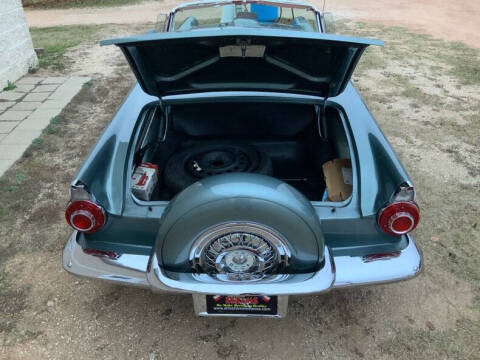 1956 Ford Thunderbird