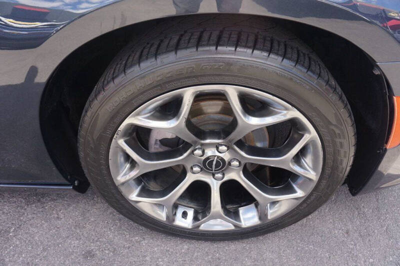 2018 Chrysler 300 S
