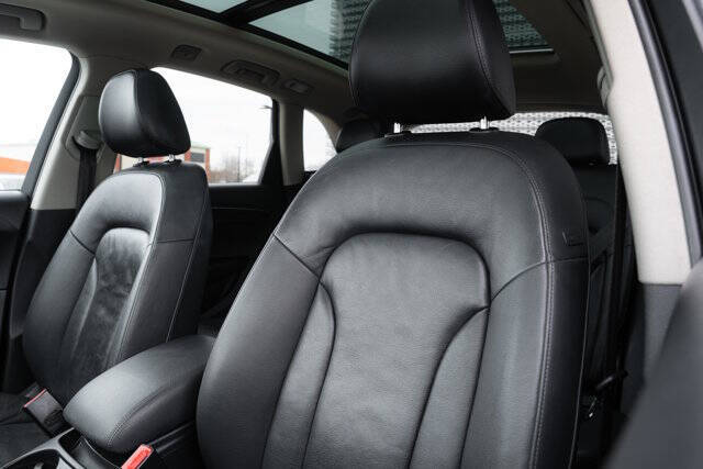 2012 Audi Q5 3.2 quattro Premium Plus